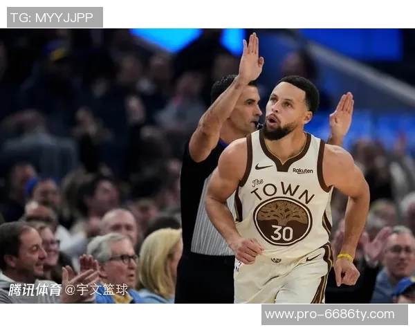 库里赞追梦独特贡献小佩顿展现个人风格助力球队